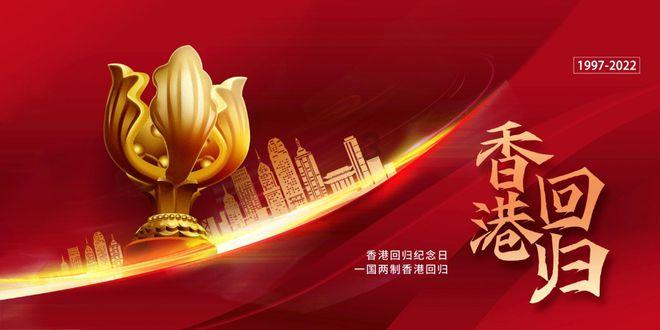 睡裙之美:她如何将其演绎得风韵十足?