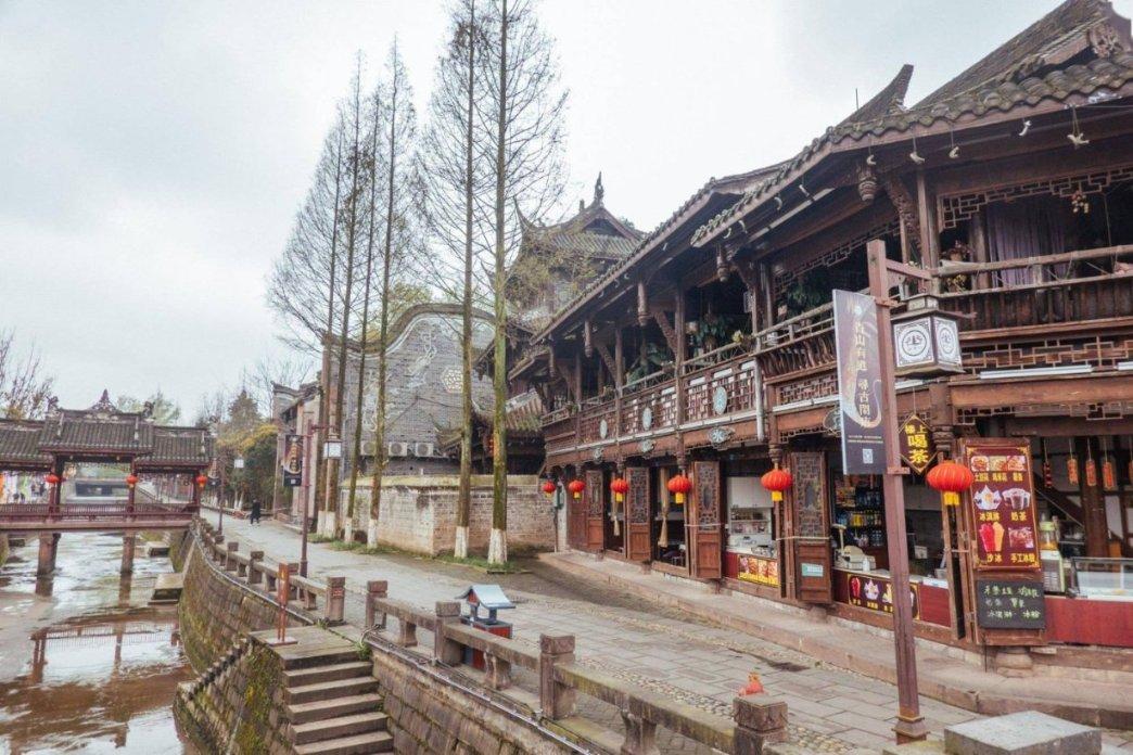 带着贵州味畅销云端